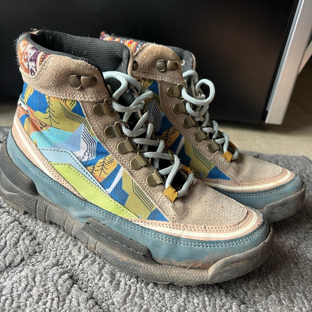 Inkkas Alpine Trekk Hiking Boots, Sz 6